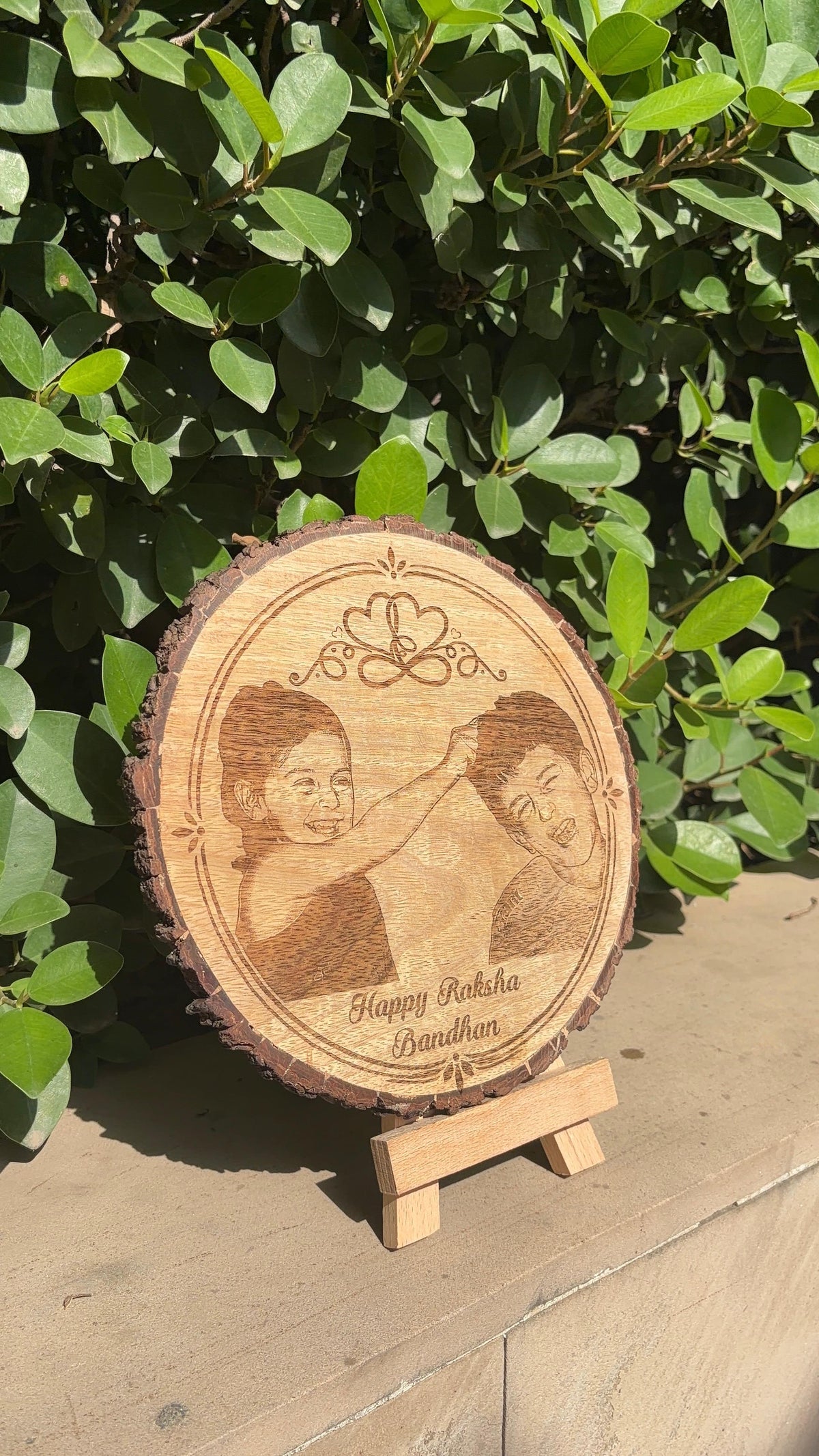 Personalised Natural Wood Round Engraved Photo Frame with free wooden stand