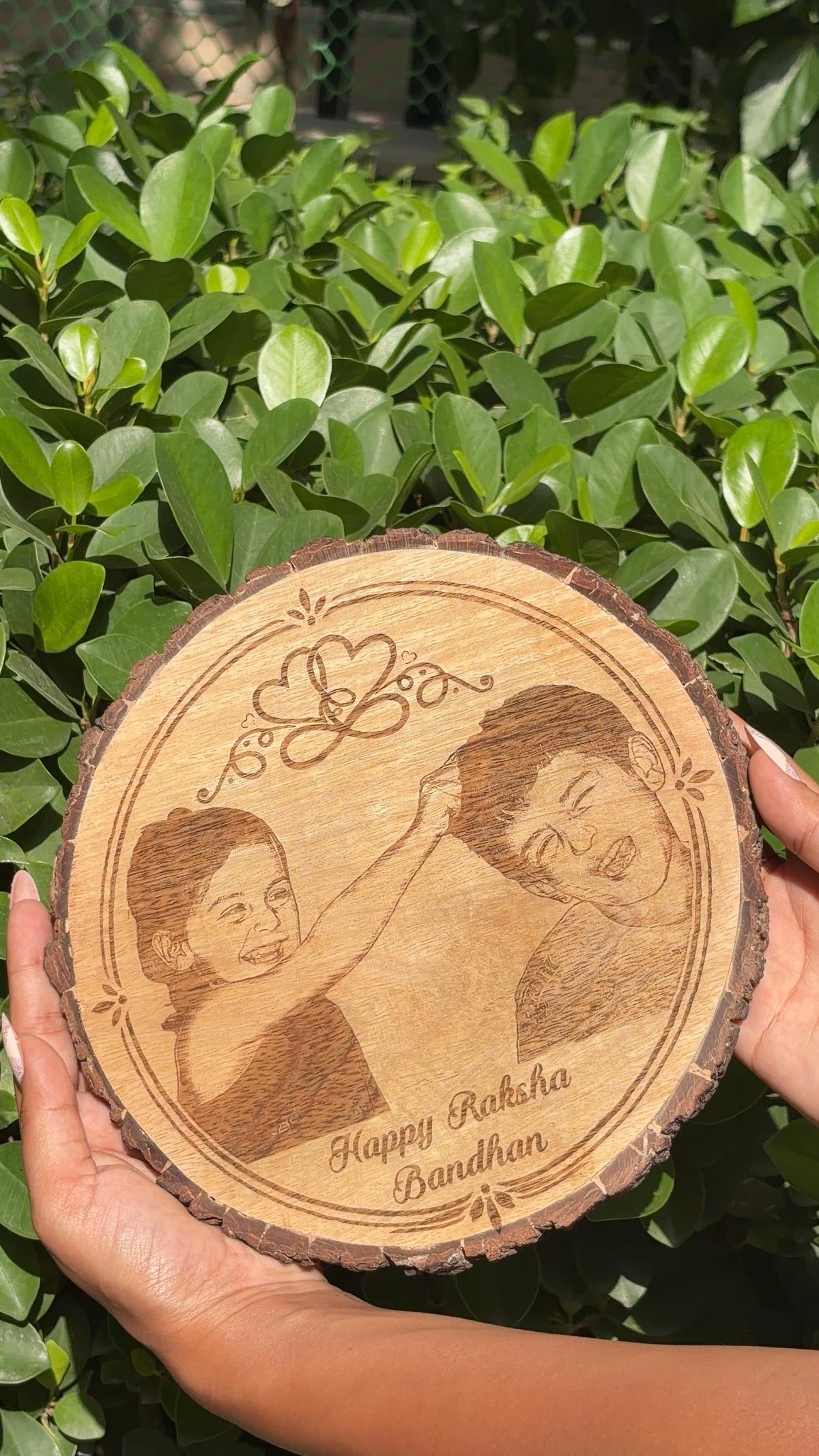Personalised Natural Wood Round Engraved Photo Frame with free wooden stand